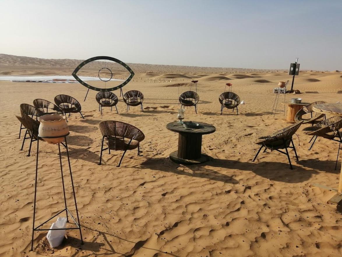 Camp Mars Hotel Douz Bagian luar foto