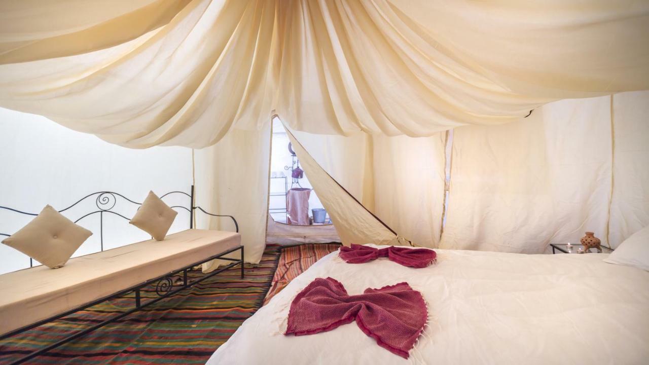 Camp Mars Hotel Douz Bagian luar foto